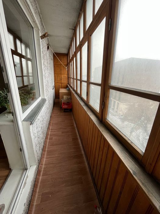 Продам 5 комнат квартиру!