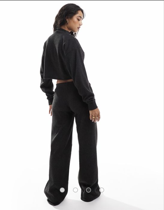 Нов плетен сет от Bershka