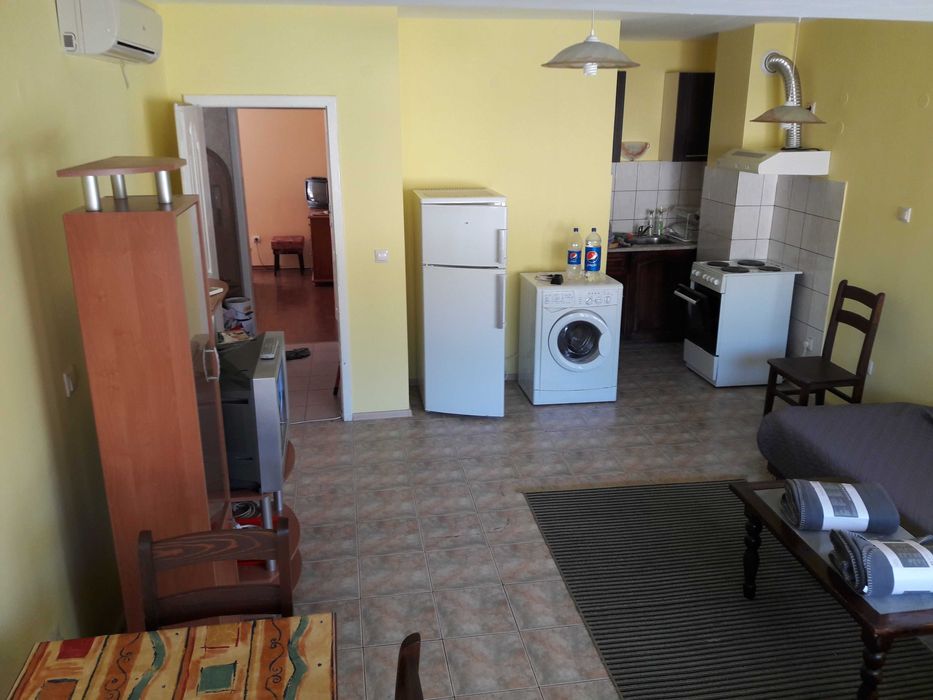 Дава се под наем Двустаен апартамент в Велико Търново, Център - 56 кв.м за 295.8 € - Снимка #1