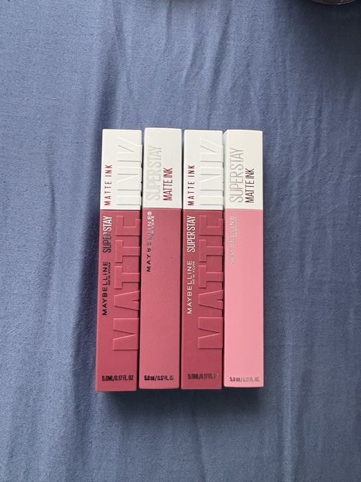 Cosmetice:rujuri,ser,fond de ten,