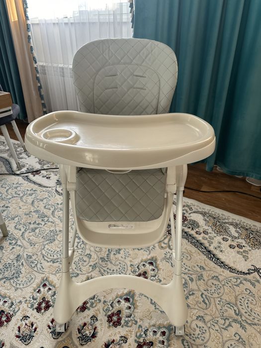 Продам стол для кормления