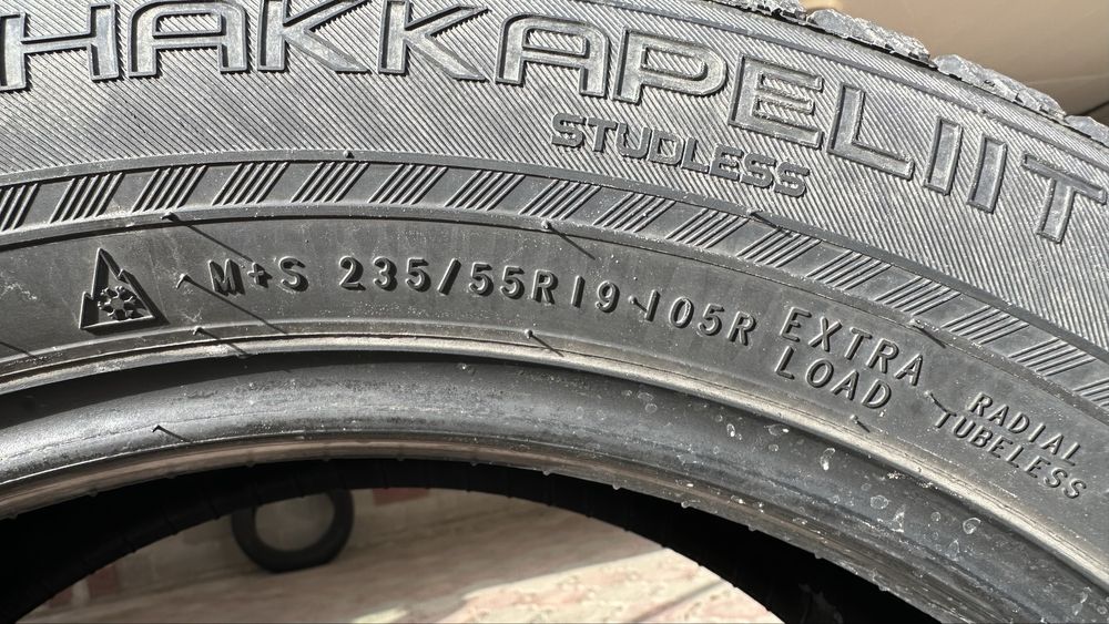 Шины комплект 235/55R19 Б/У