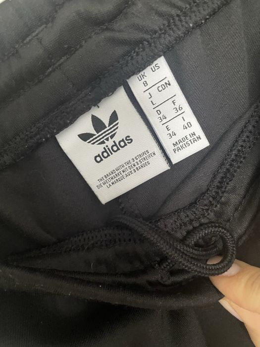 Pantaloni Adidas originali masura S