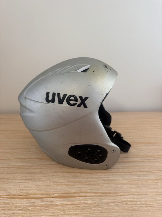 Ски каска UVEX XL