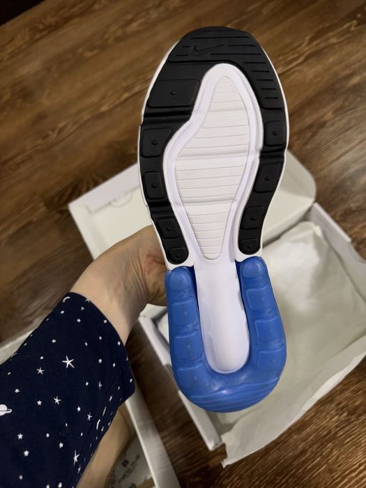 Срочно! Nike air 270 кроссовки!