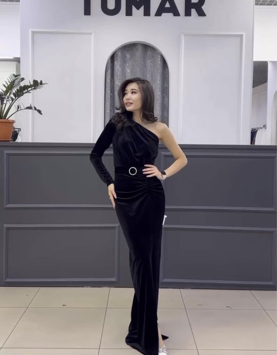 Продам новые платья