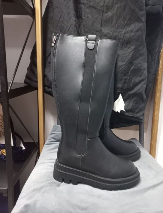 Продам новую обувь 36 размера