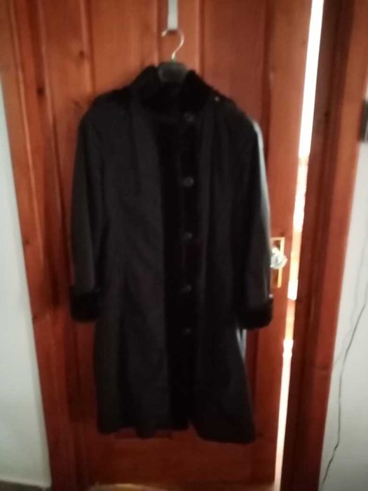palton superb  cu 2 fete una imbanita și alta din  fis