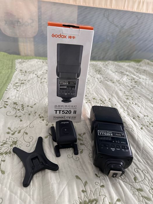 Продам вспышку TT520 II