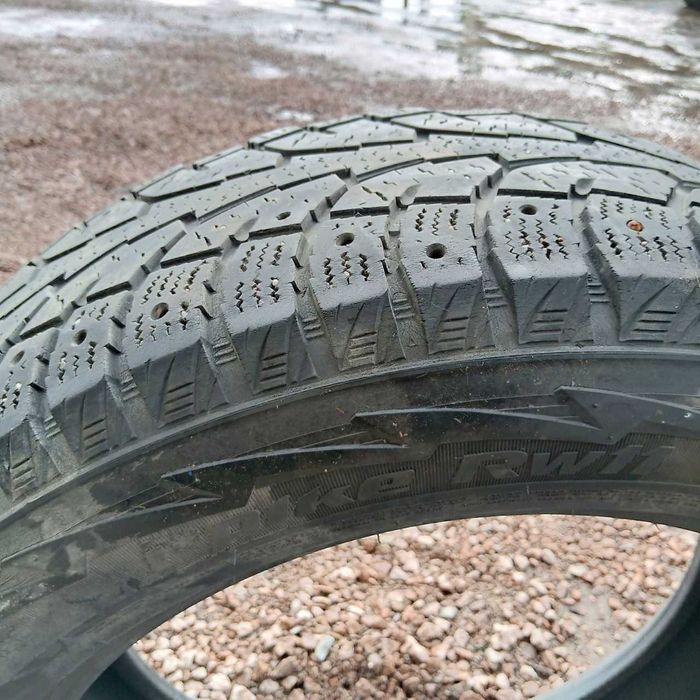 Шины от машины  б/у 255/55R18 109Т