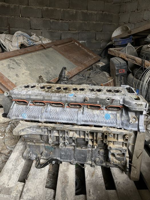 Матор на BMW 39 2,5