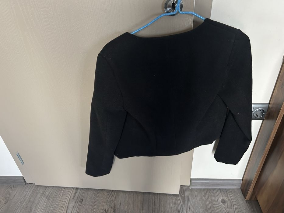 Дамско черно сако