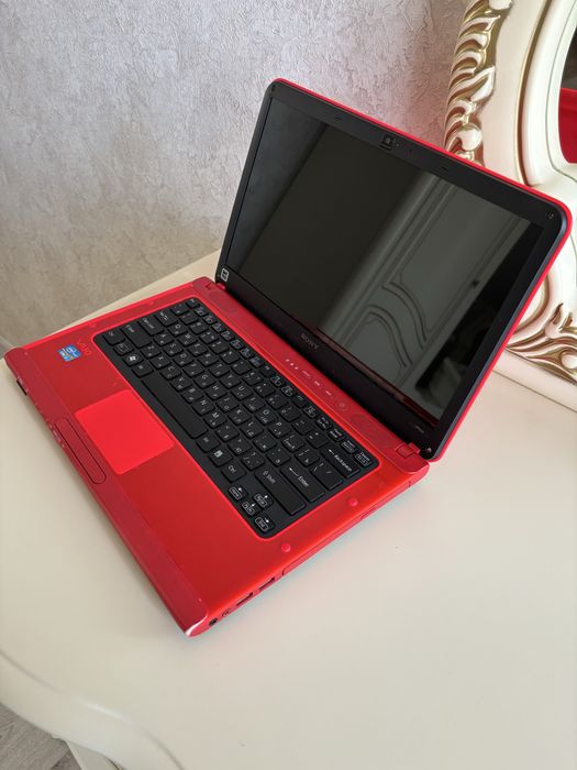 Sony VAIO лаптоп ноутбук
