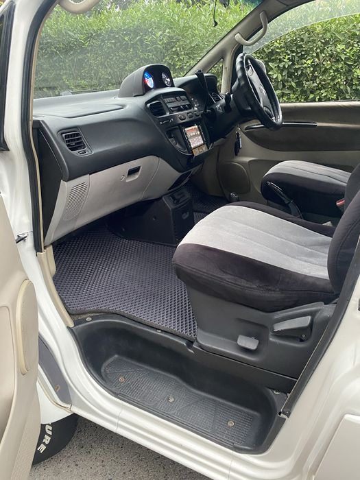 Продам Mitsubishi Delica, 1995 года