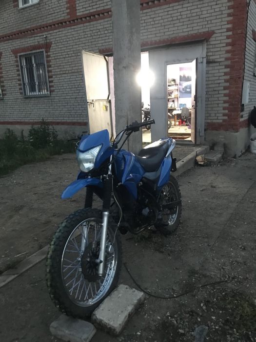 Продам мотоцикл эндуро кроссовый 250!