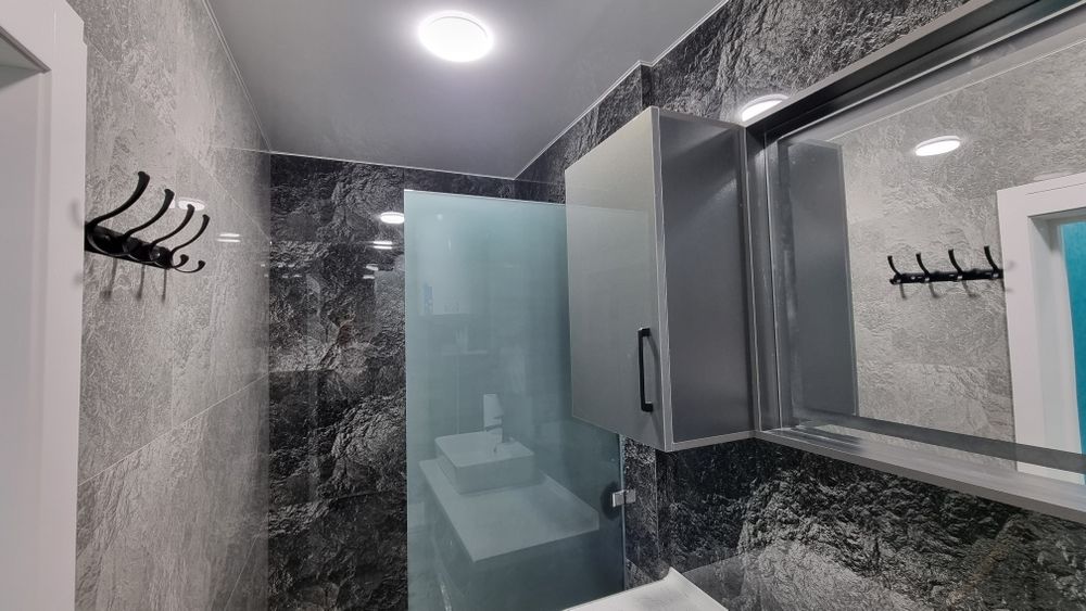 Сдаются квартира иностранцам с обстановкой новый ремонт . 500$