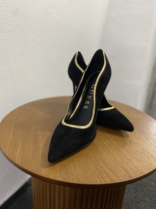 Pantofi  cu toc eleganti