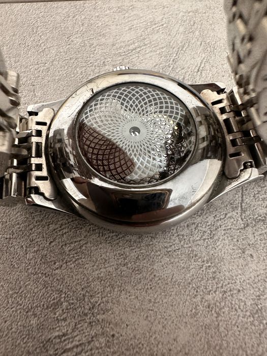Часы Omega серые кварцовые