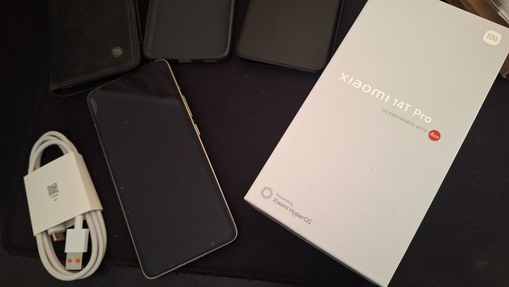Vand Xiaomi 14T Pro – 512 GB / 12 GB RAM cu 3 huse si folie de sticla de rezerva