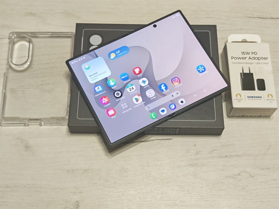 Нов Samsung Galaxy Fold 8 256 GB Гаранция