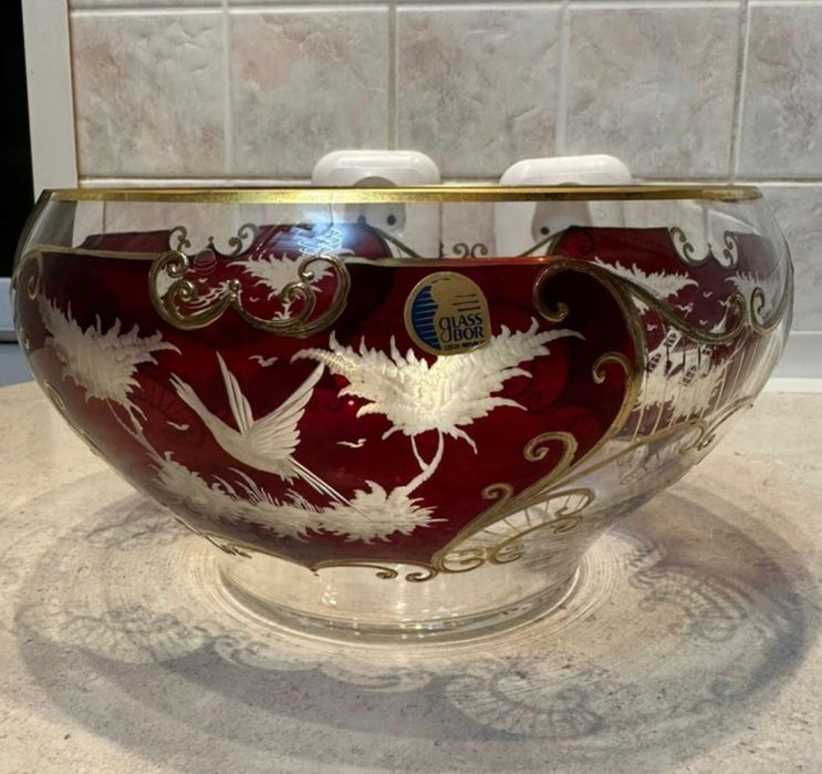 Хрустальная конфетница