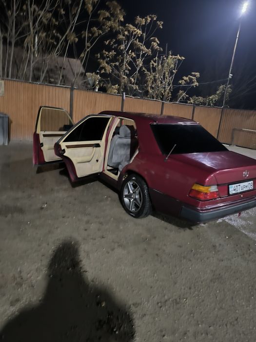 Продаю мерс 124.