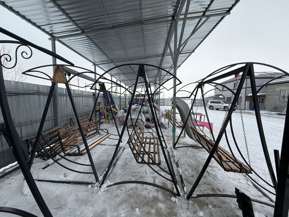 Качеля уличная.