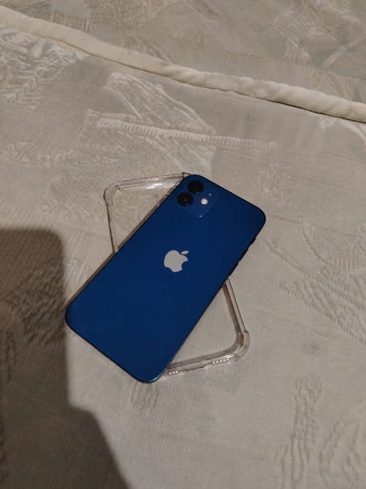 Обменяю Айфон 12 64