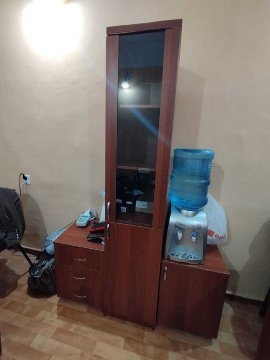 Продаю офисную мебель