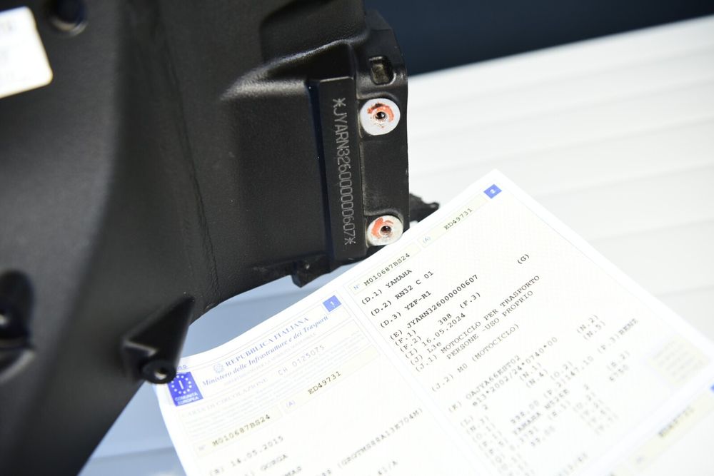 Șasiu cadru cu documente UE Yamaha R1M 2015 RN32