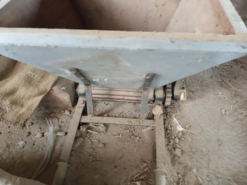 Стара гроздомелачка