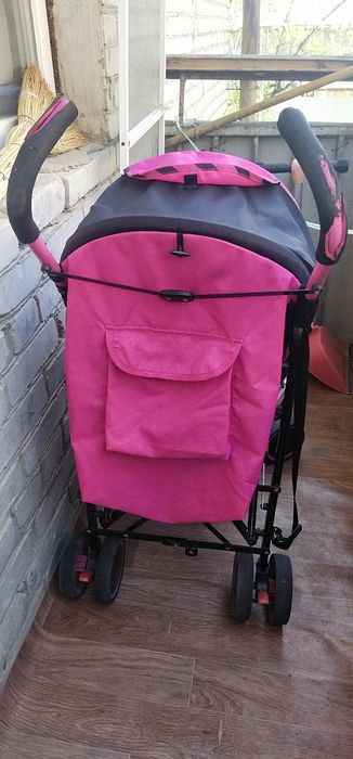 Детская прогулочная коляска