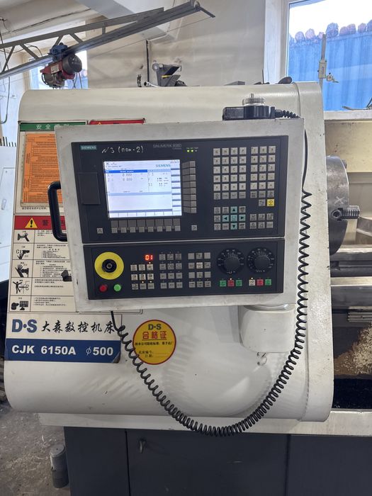 Токарный станок с ЧПУ