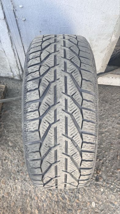 Продам шины все сезонка на р 17