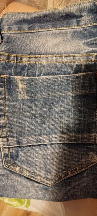 Продам мужские джинсы