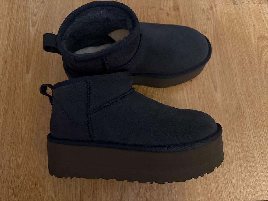 UGG ultra mini albastru marin