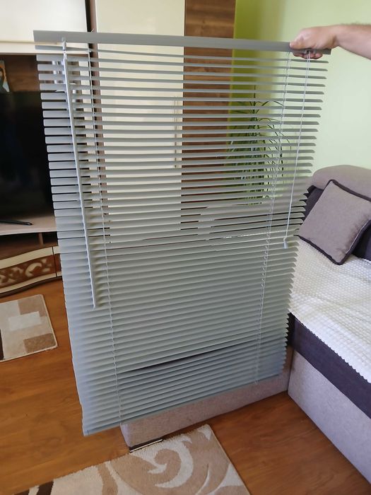 Jaluzele verticale 80x120 cu lamele gri