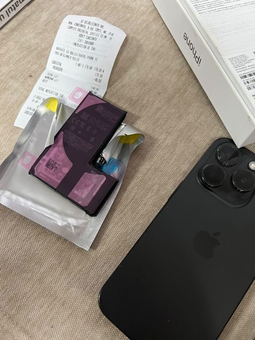 Vand/schimb Iphone 15 pro negru
