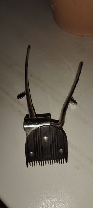 Машинка для стрижки волос