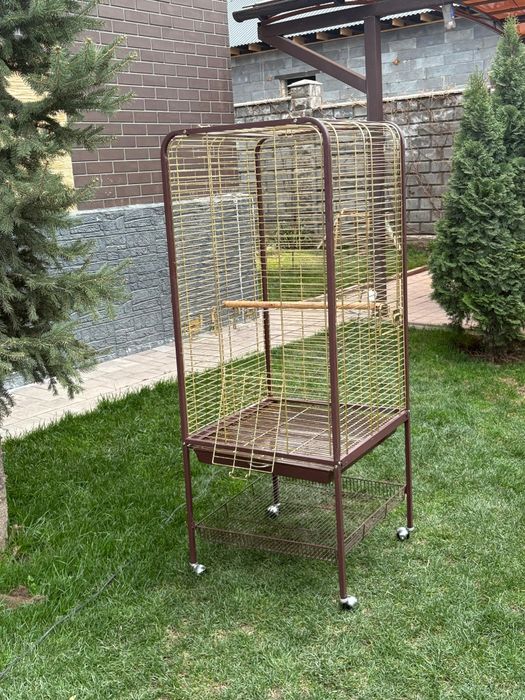 Продам вольер  для птиц ,попугаев.