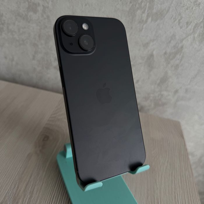 iPhone 15 черный