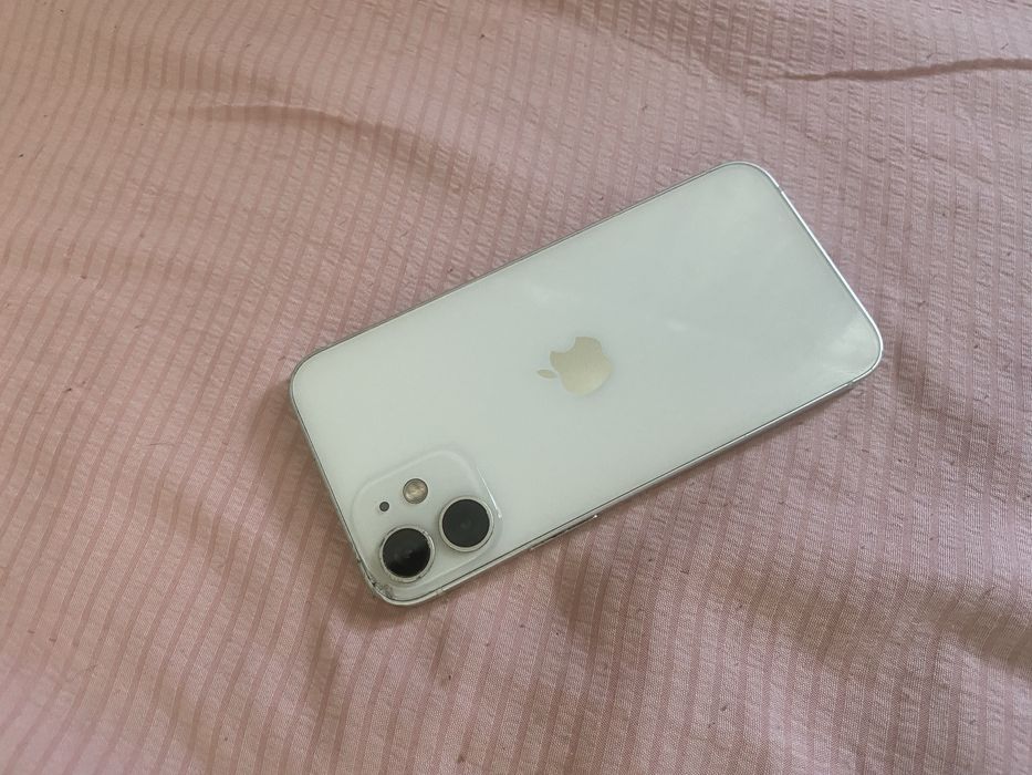 Продам айфон 12mini