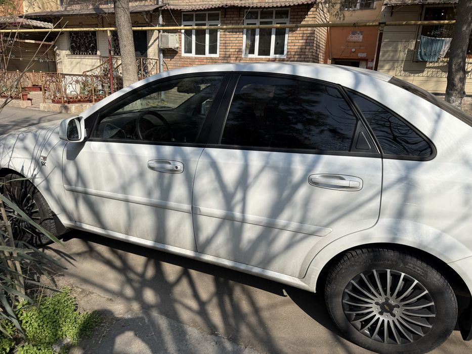 Продаётся ласетти 2022 года 19000 пробег чистая краска 100 %