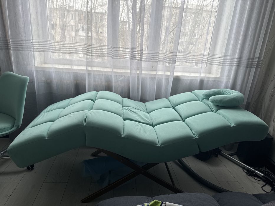 Продам кушетку , и стул