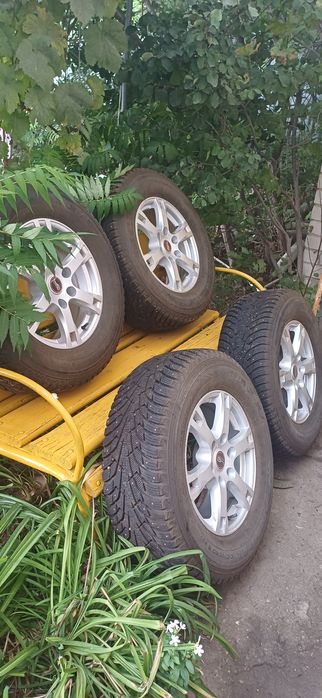 Продам колёса  на джип