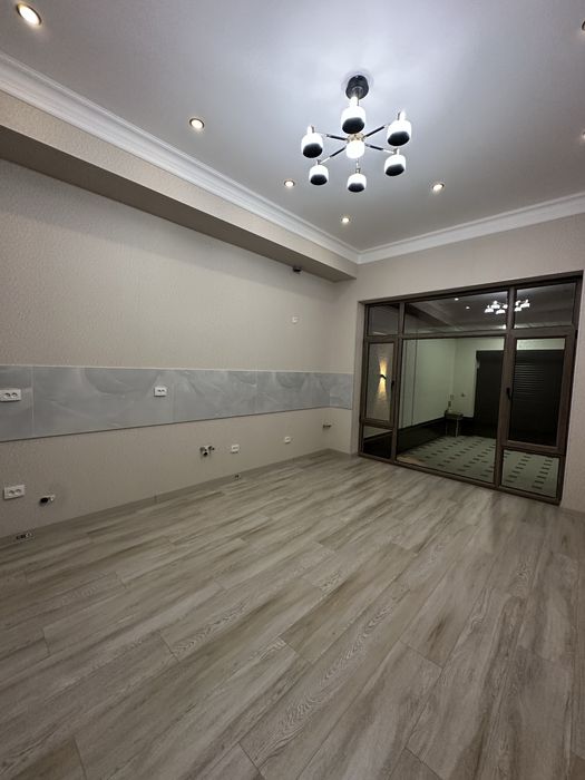 Уй сотилади 2,2 сотих 6 хона