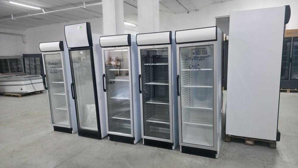 Хладилна витрина 200х60х60