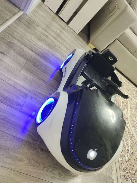 Продам apple car машина