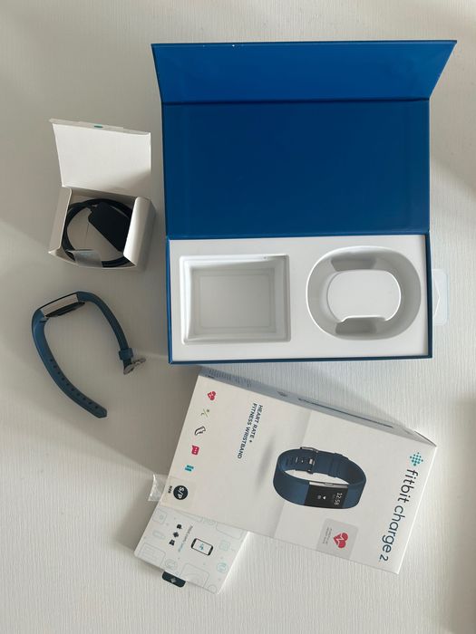 Fitbit Charge 2- Fitness Wristband / Смарт часовник - размер S