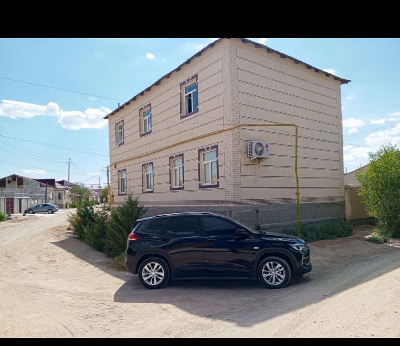 Продается двух этажный дом.